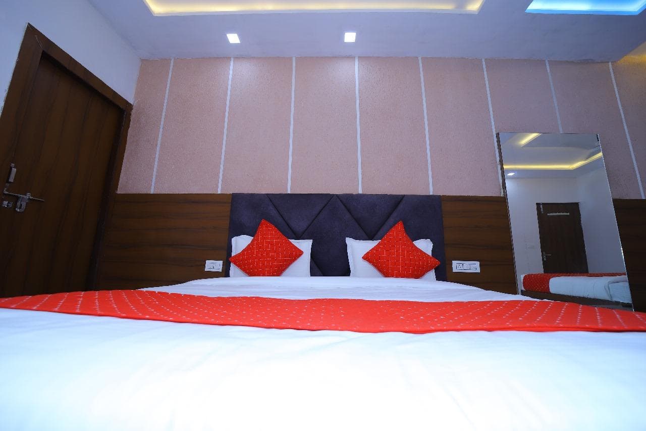 Hotel white town photo 4