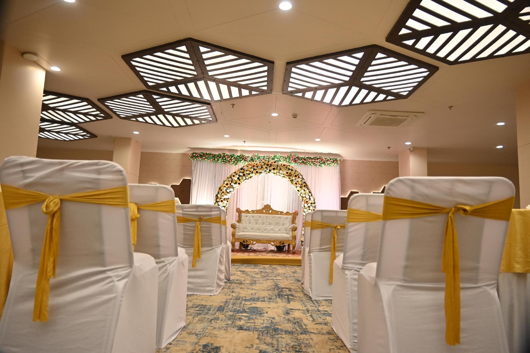 Pam Premium Hotel Vadodara photo 3