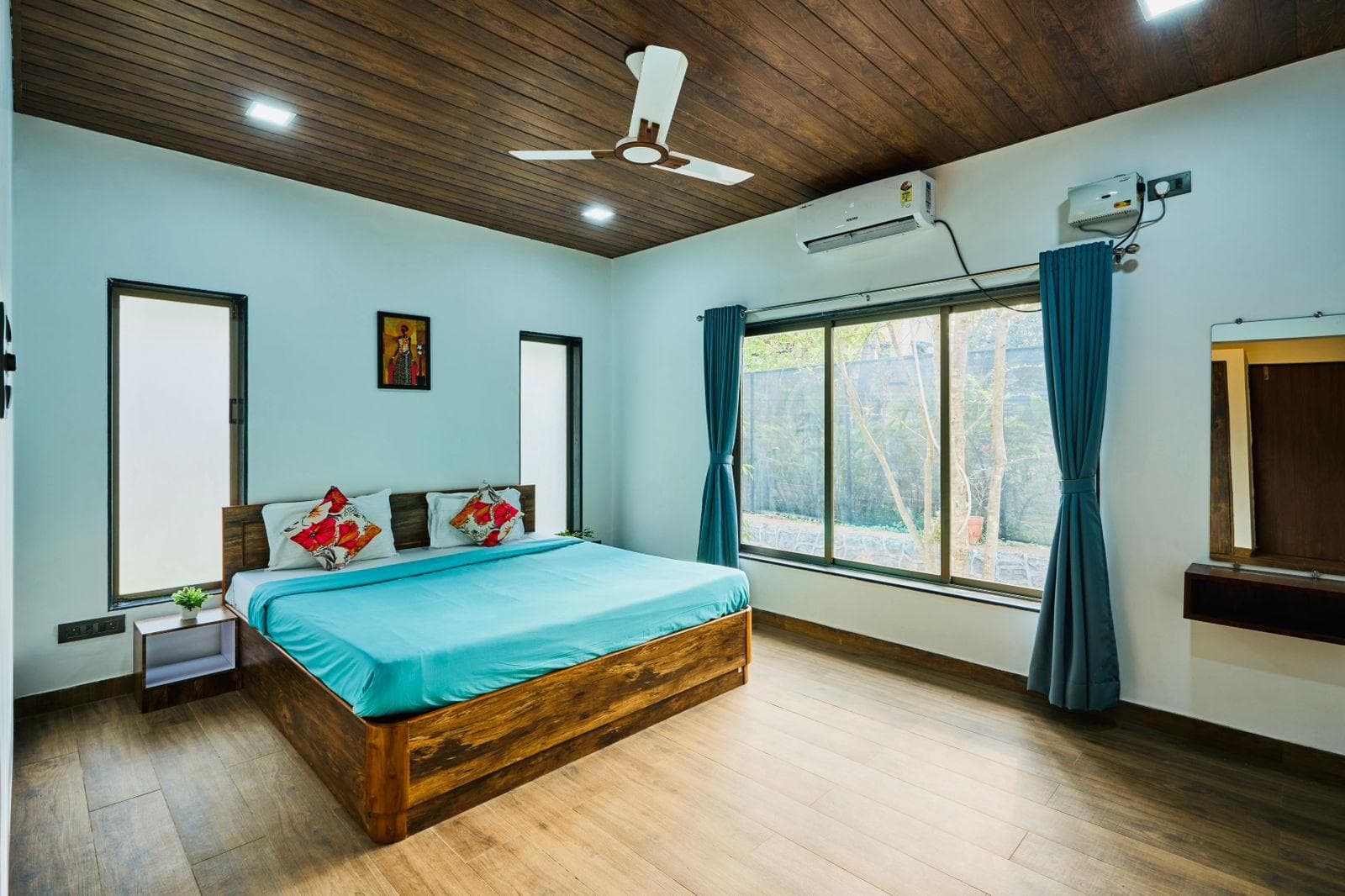 Rooms at Harbour View by 29 Bungalow
