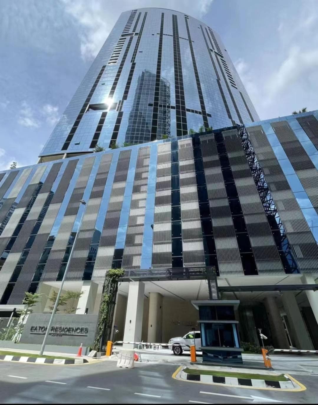 KLCC Eaton Residence by wm photo 3