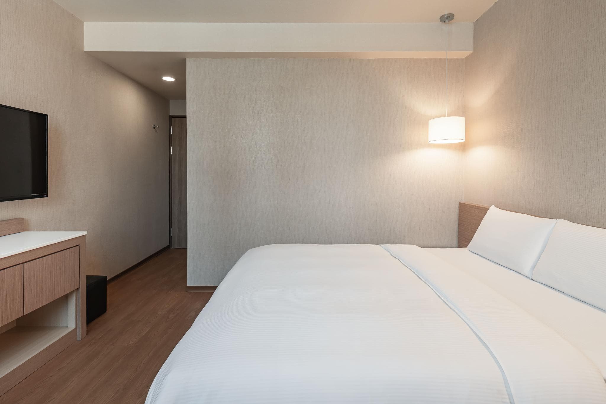 Kindness Hotel - Kaohsiung Main Station photo 2