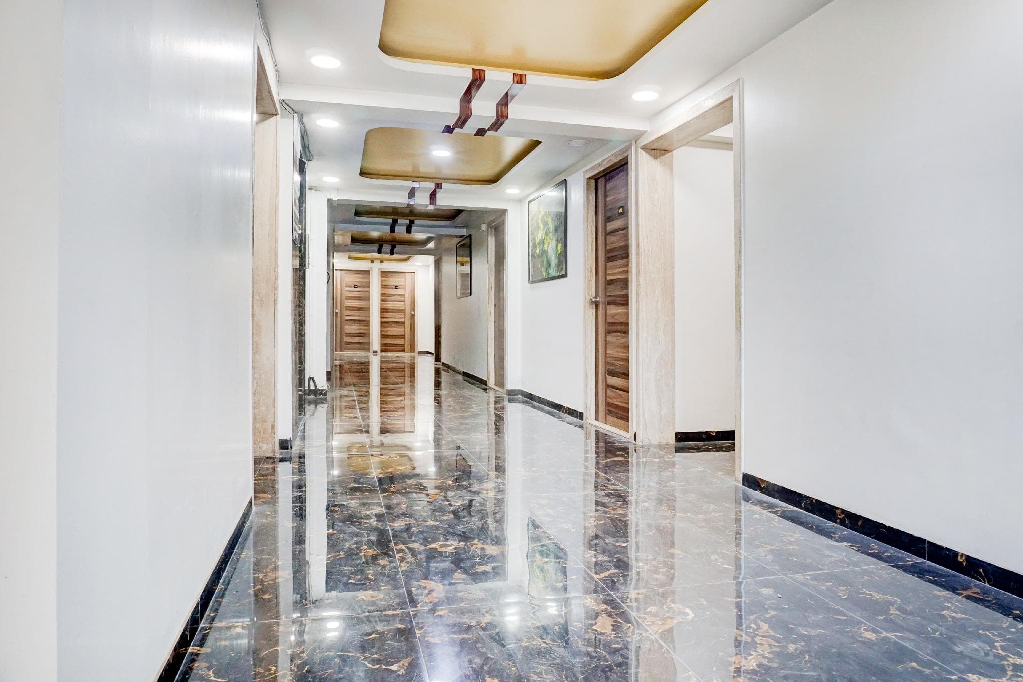 Super Townhouse Ambegaon Road Katraj Formerly White Castle photo 3