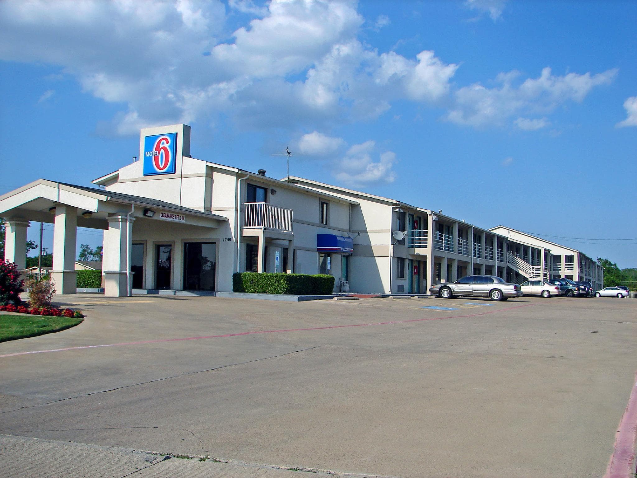 Motel 6 Lancaster, TX - DeSoto - Lancaster