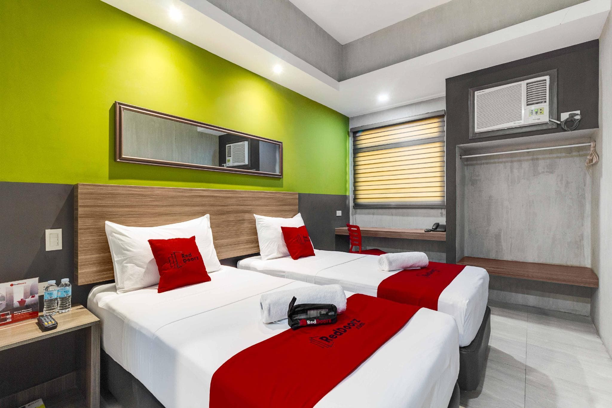 RedDoorz Plus @ Jones Avenue Cebu photo 2