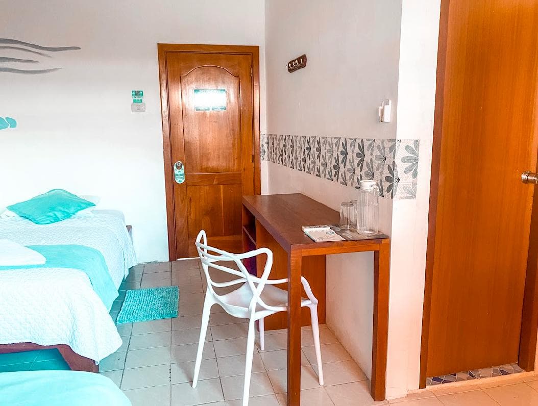 Hotel Coral Blanco w/high speed wifi by the beach photo 2