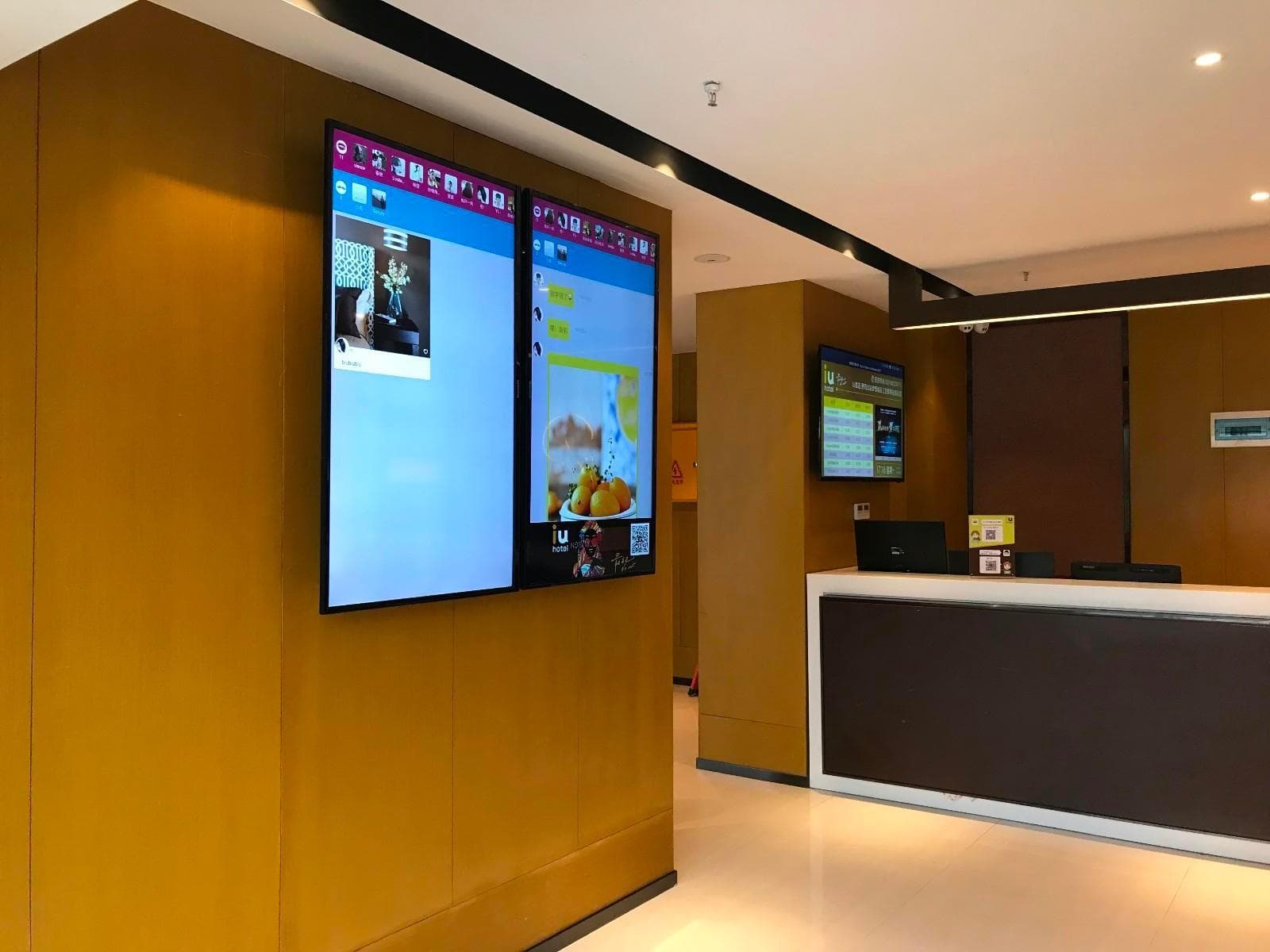 IU Hotels·GuiYang North Railway Station Dream City photo 5
