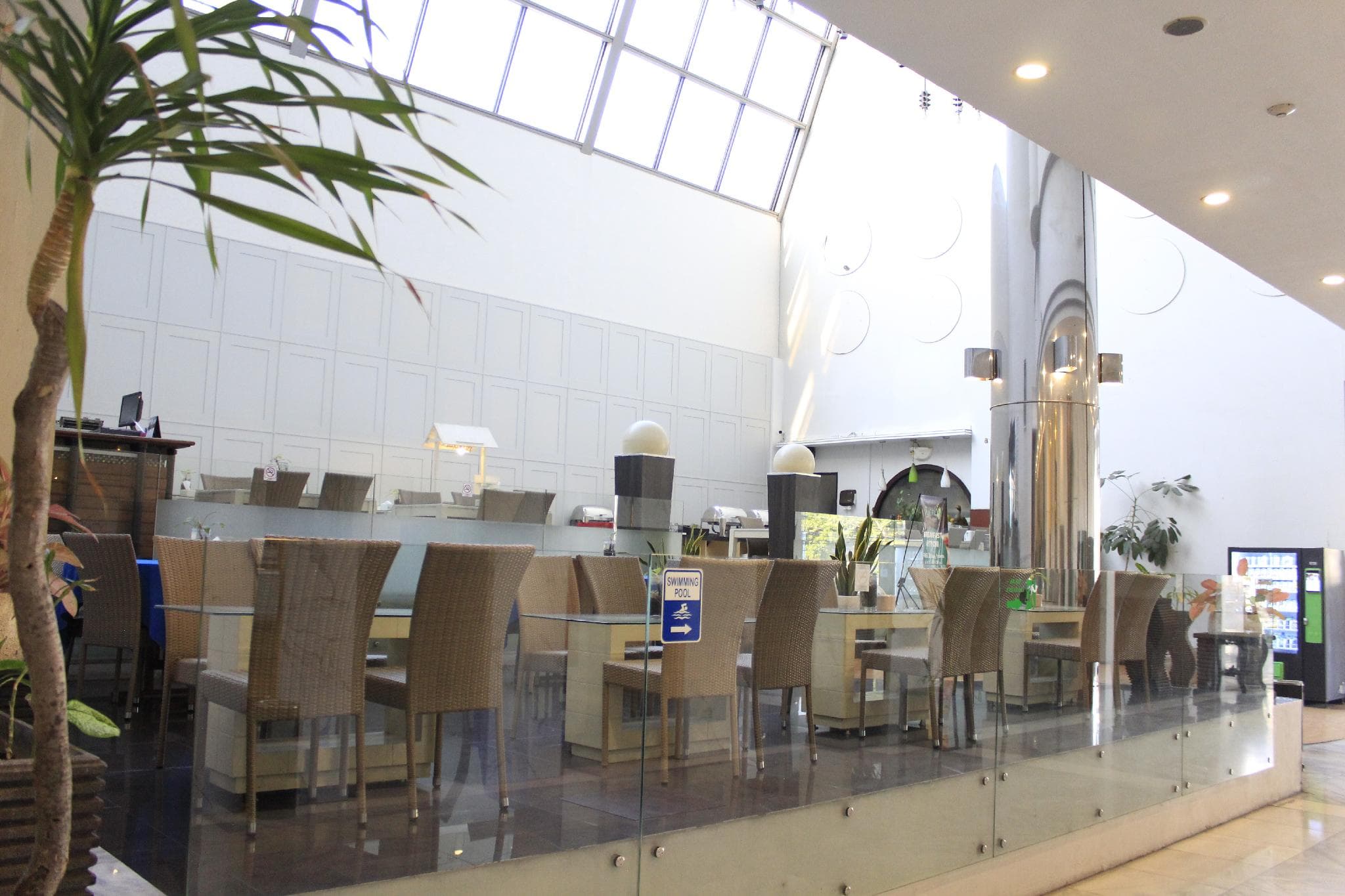 Lux Tychi Hotel Malang photo 4