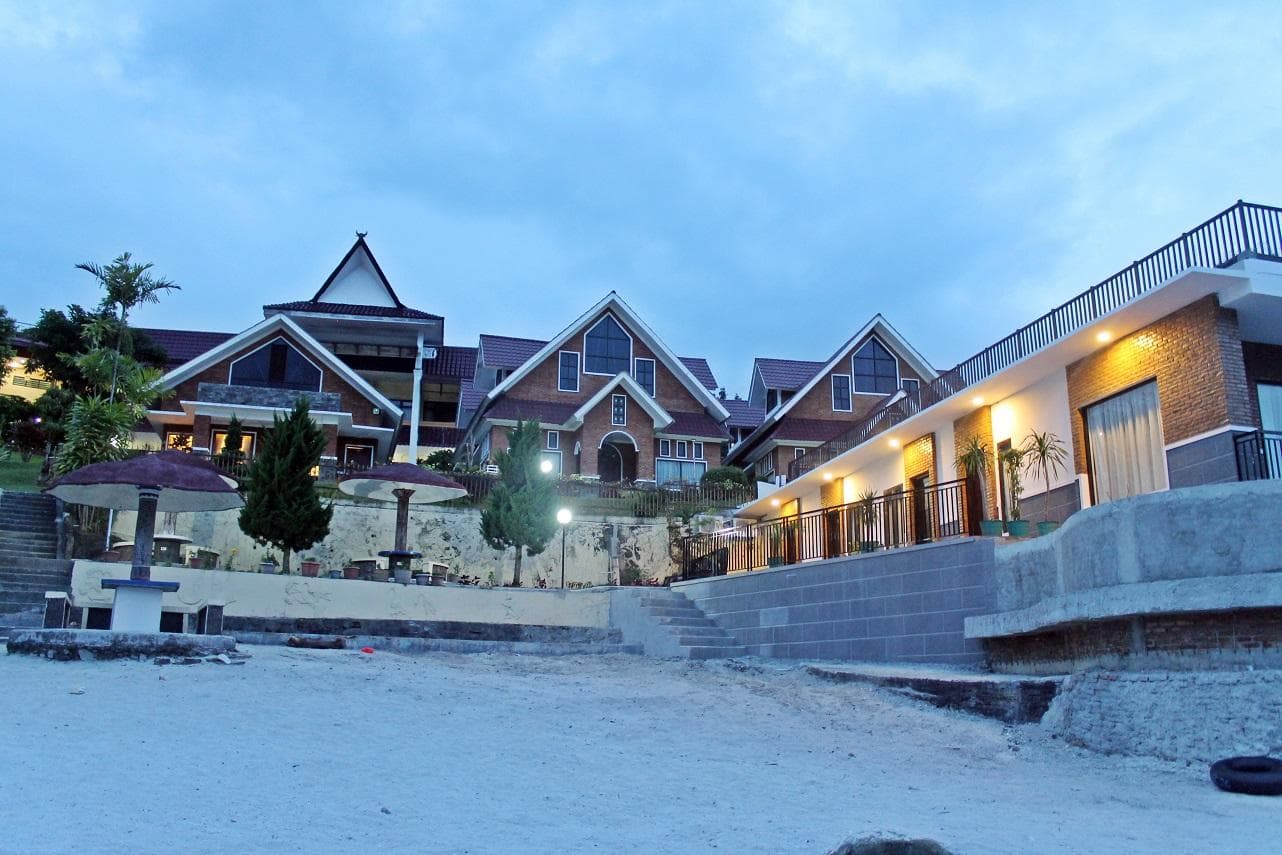 Khas Parapat photo 3