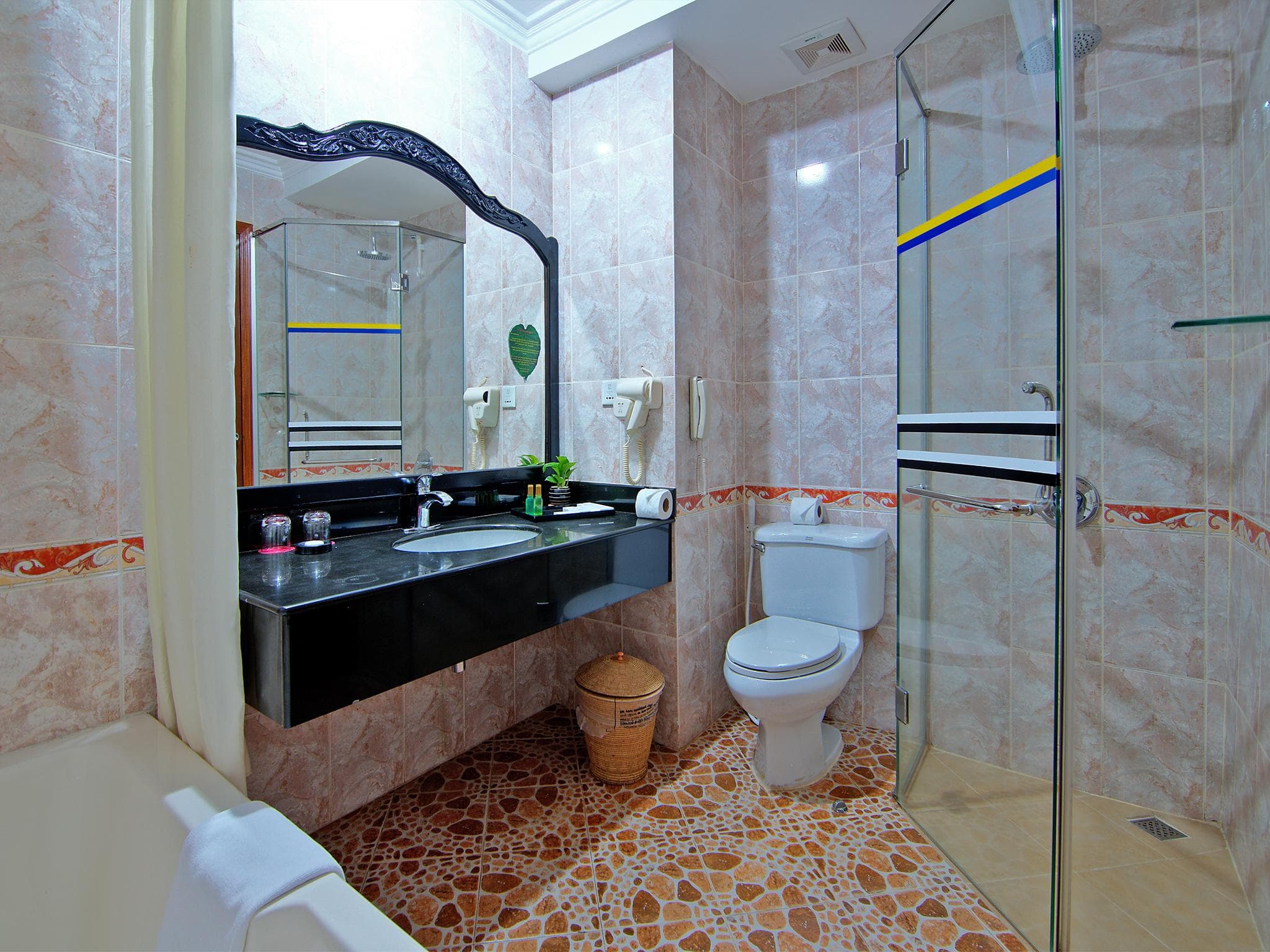 Hotel Somadevi Angkor Resort & Spa photo 2
