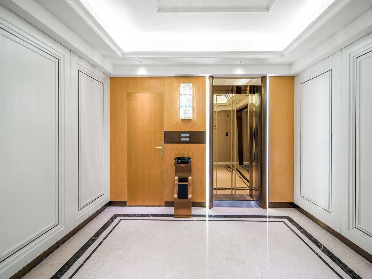 Vienna International Hotel Linyi People's Square photo 5
