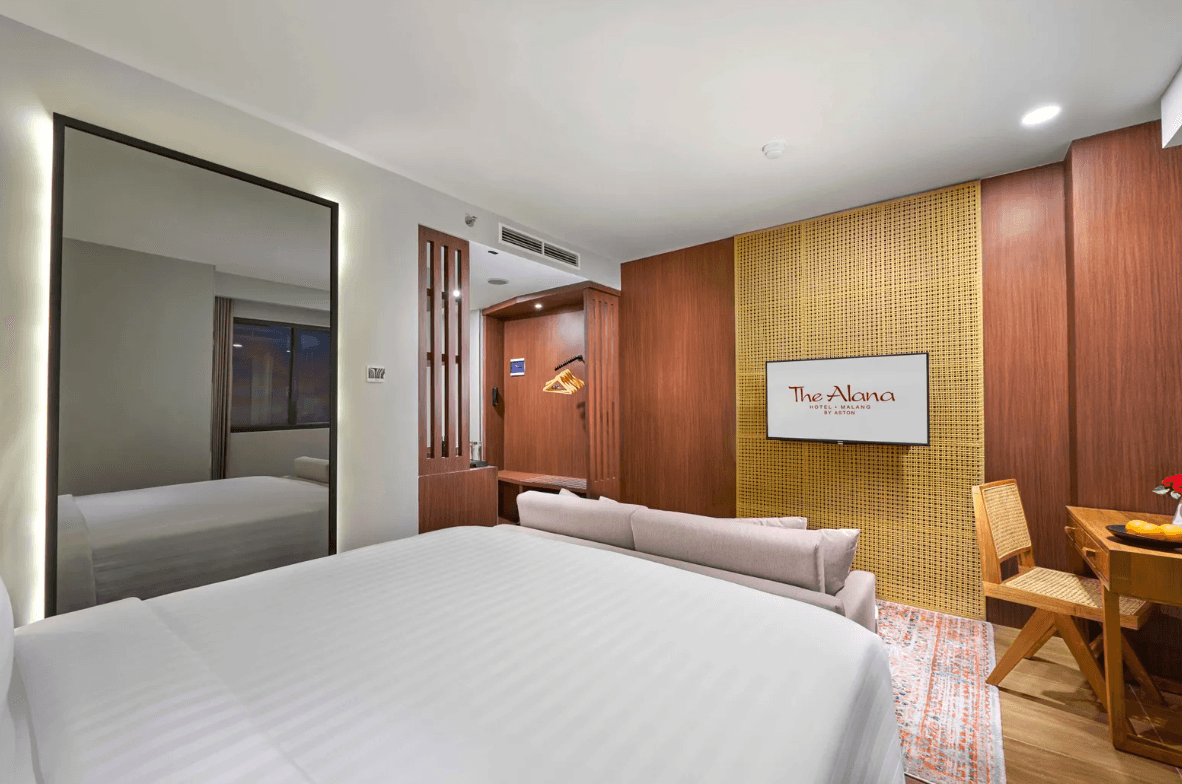 The Alana Hotel Malang photo 2