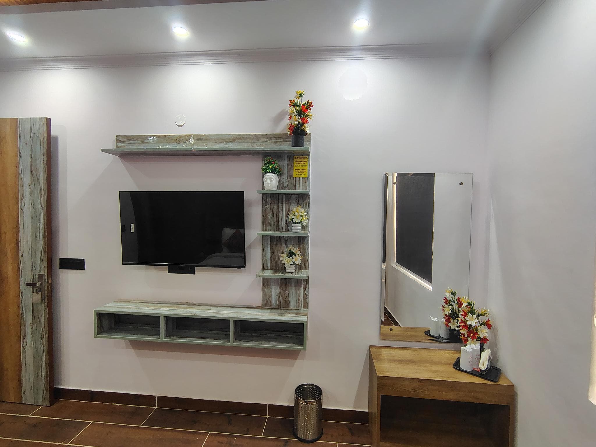 Red orchid hotels near Chandigarh railway station photo 2