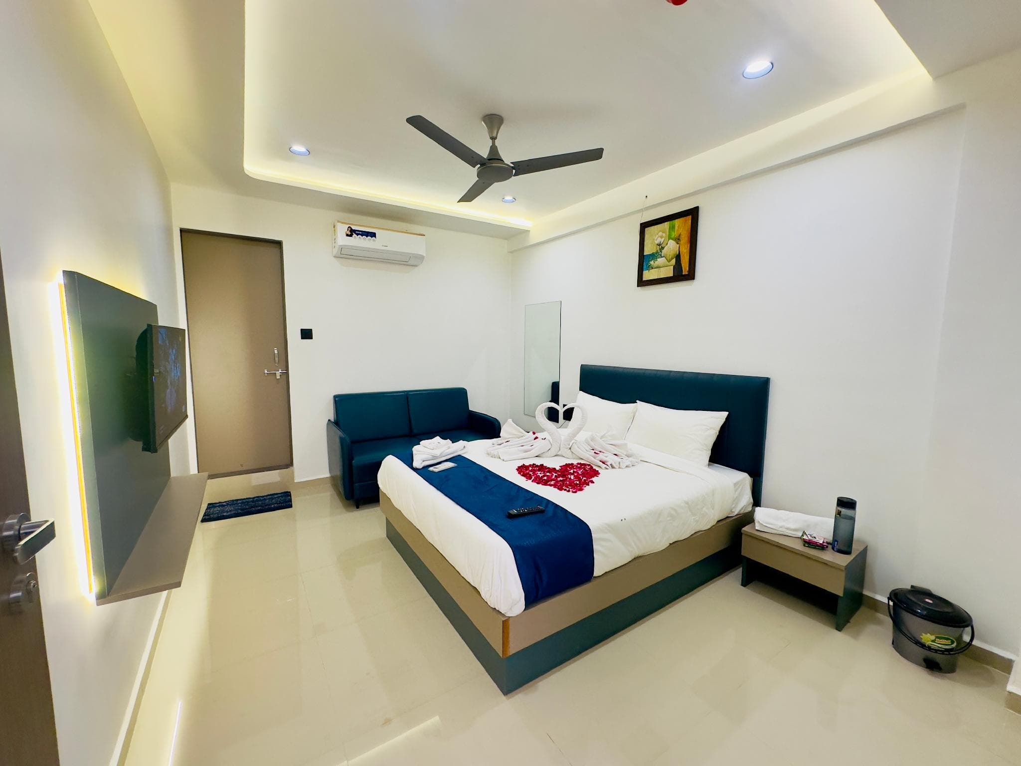 Hotel Soya, Best Luxurious Hotel AC Rooms In Surat