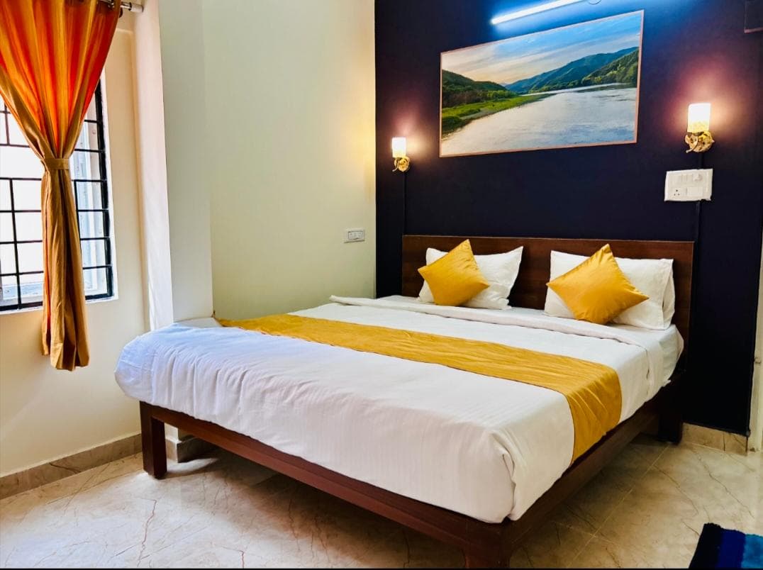 Lutino hotels