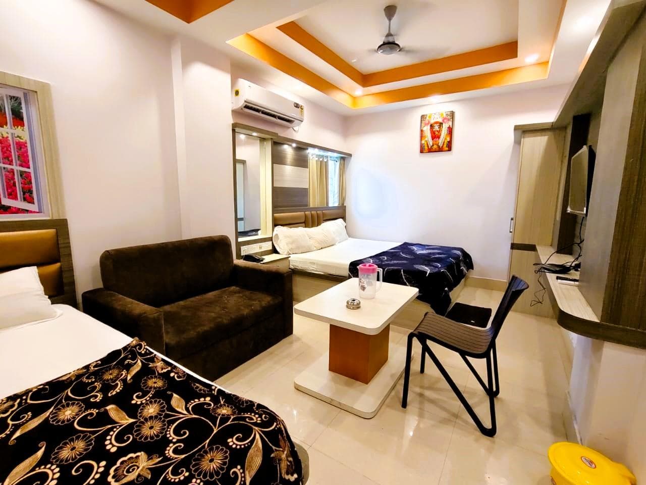 Hotel Sudakshina photo 2