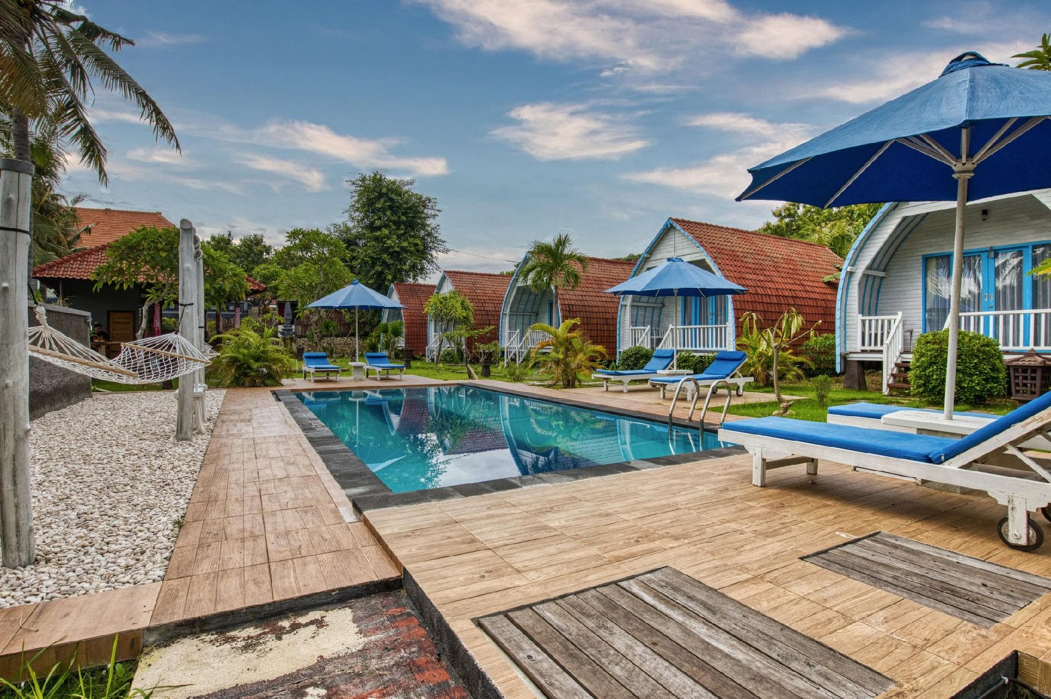 Megaland Bungalow photo 4