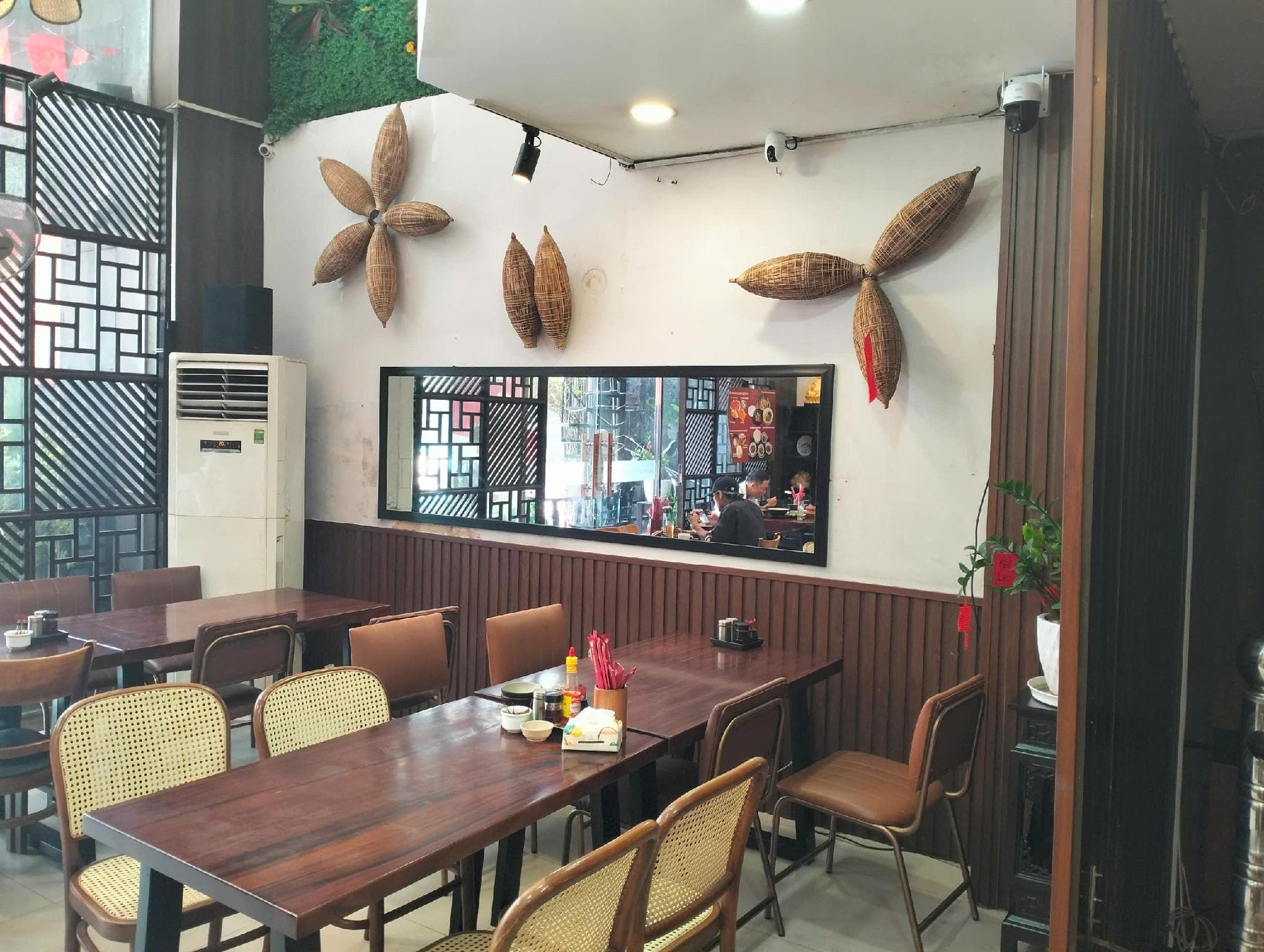 Bros Hotel Nguyen Trai photo 5