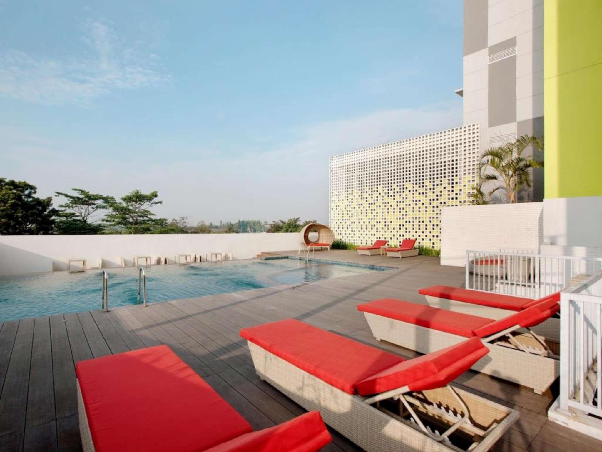 Shakti Hotel Bandung photo 3