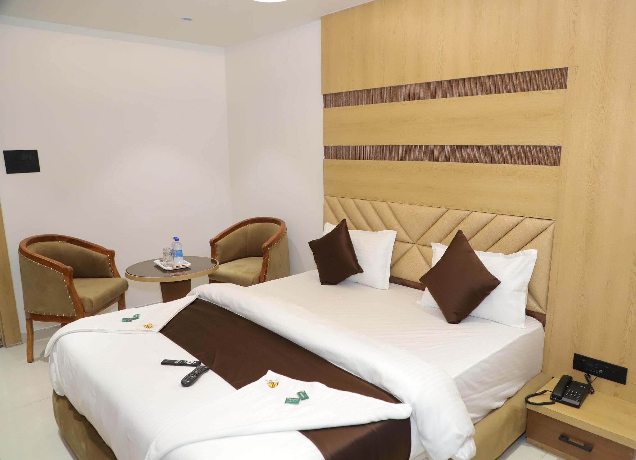 Hotel Classic  Banquets & Rooms photo 2