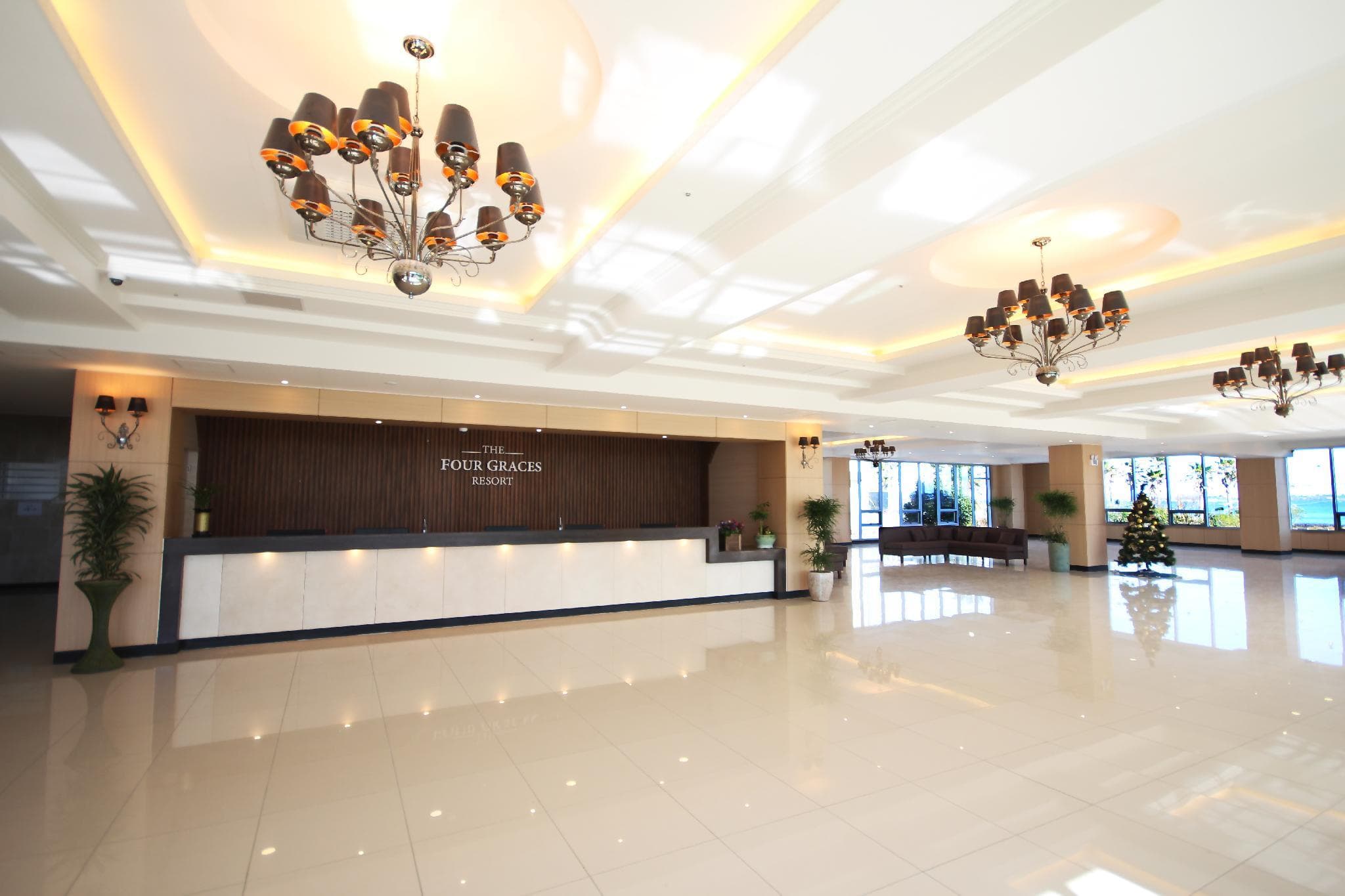 The Four Graces Resort photo 3