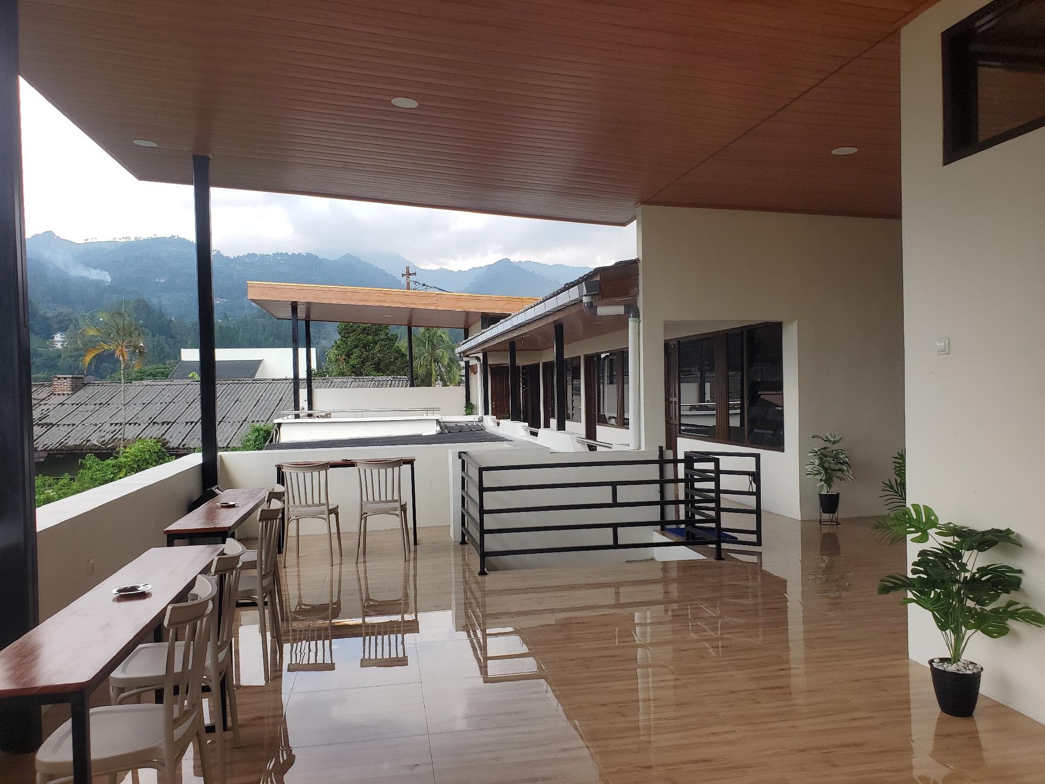 Dream House Traveller photo 2