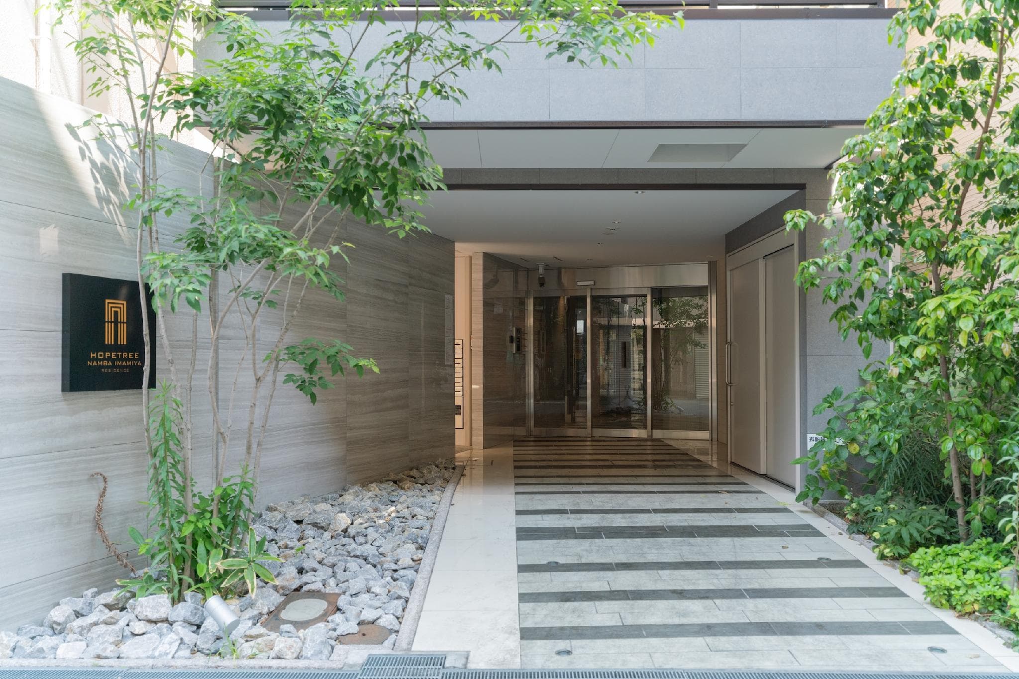 HOPETREE Namba Imamiya photo 5