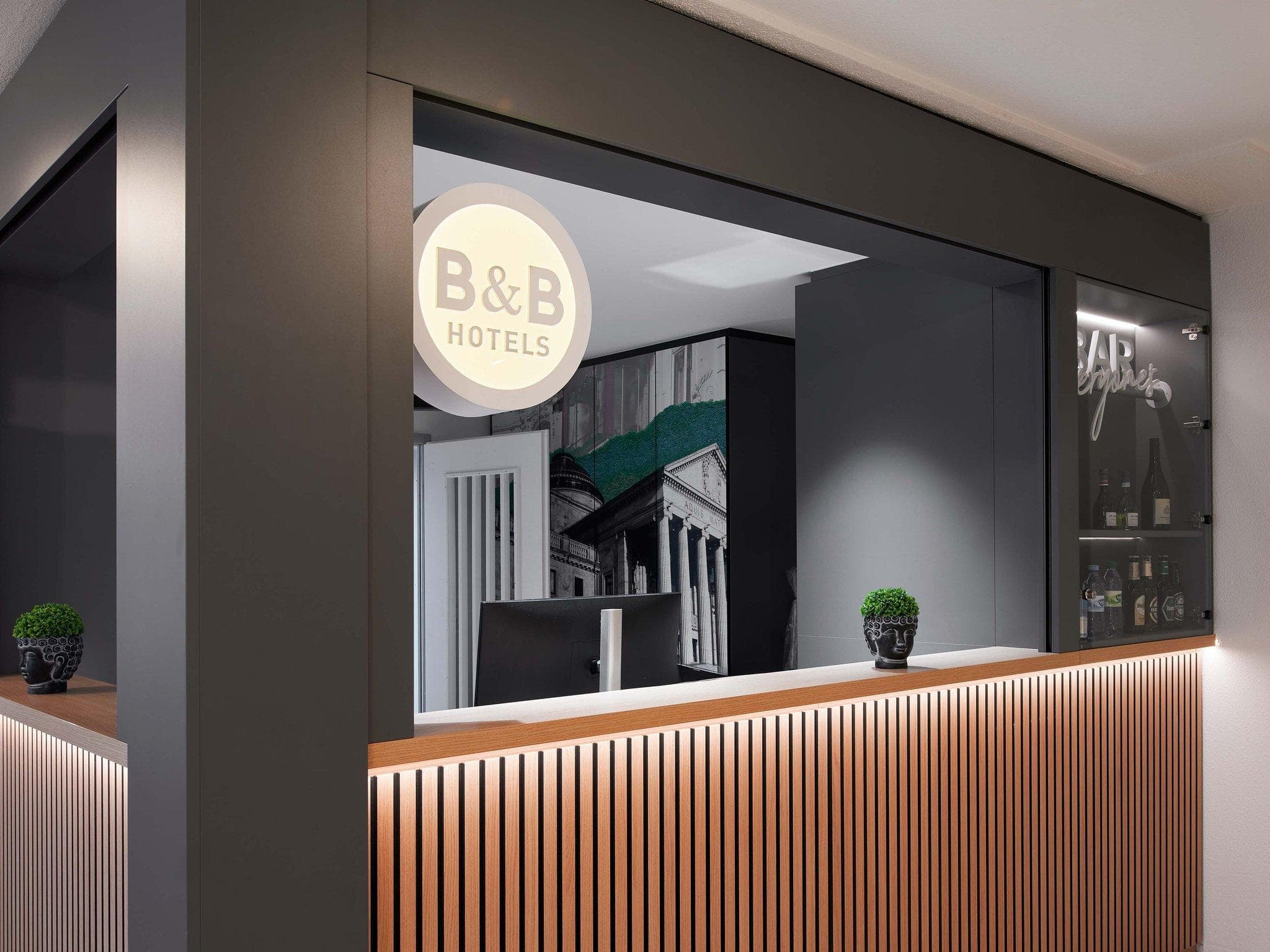 B&B HOTEL Wiesbaden-Ost photo 3