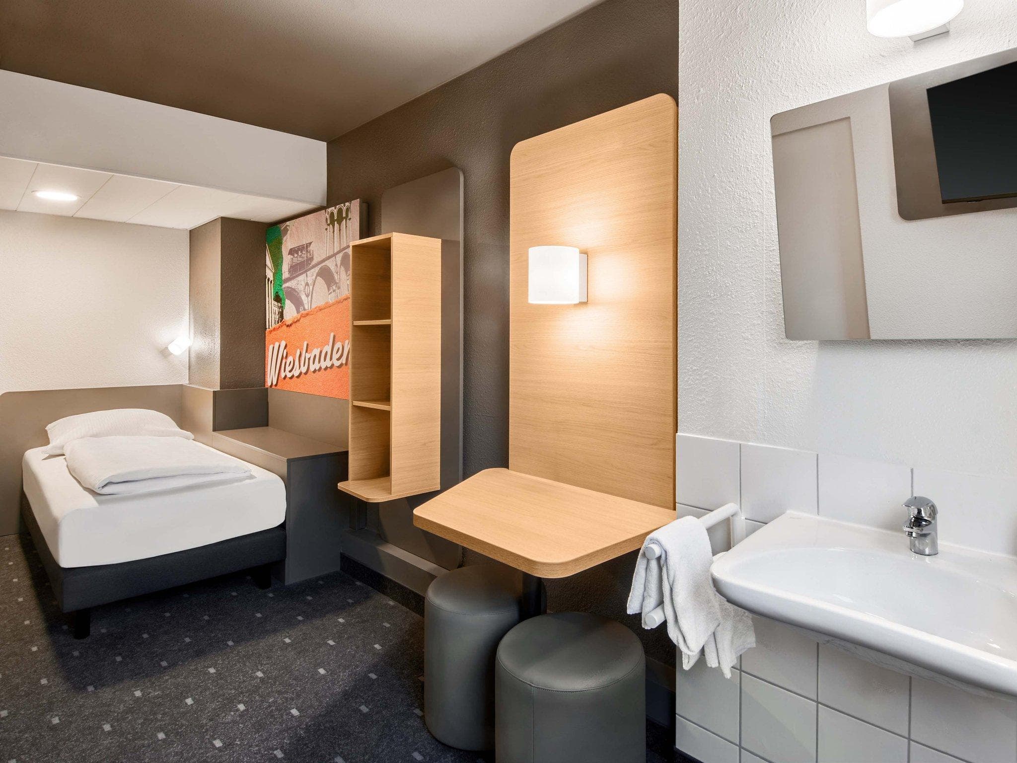 B&B HOTEL Wiesbaden-Ost photo 2