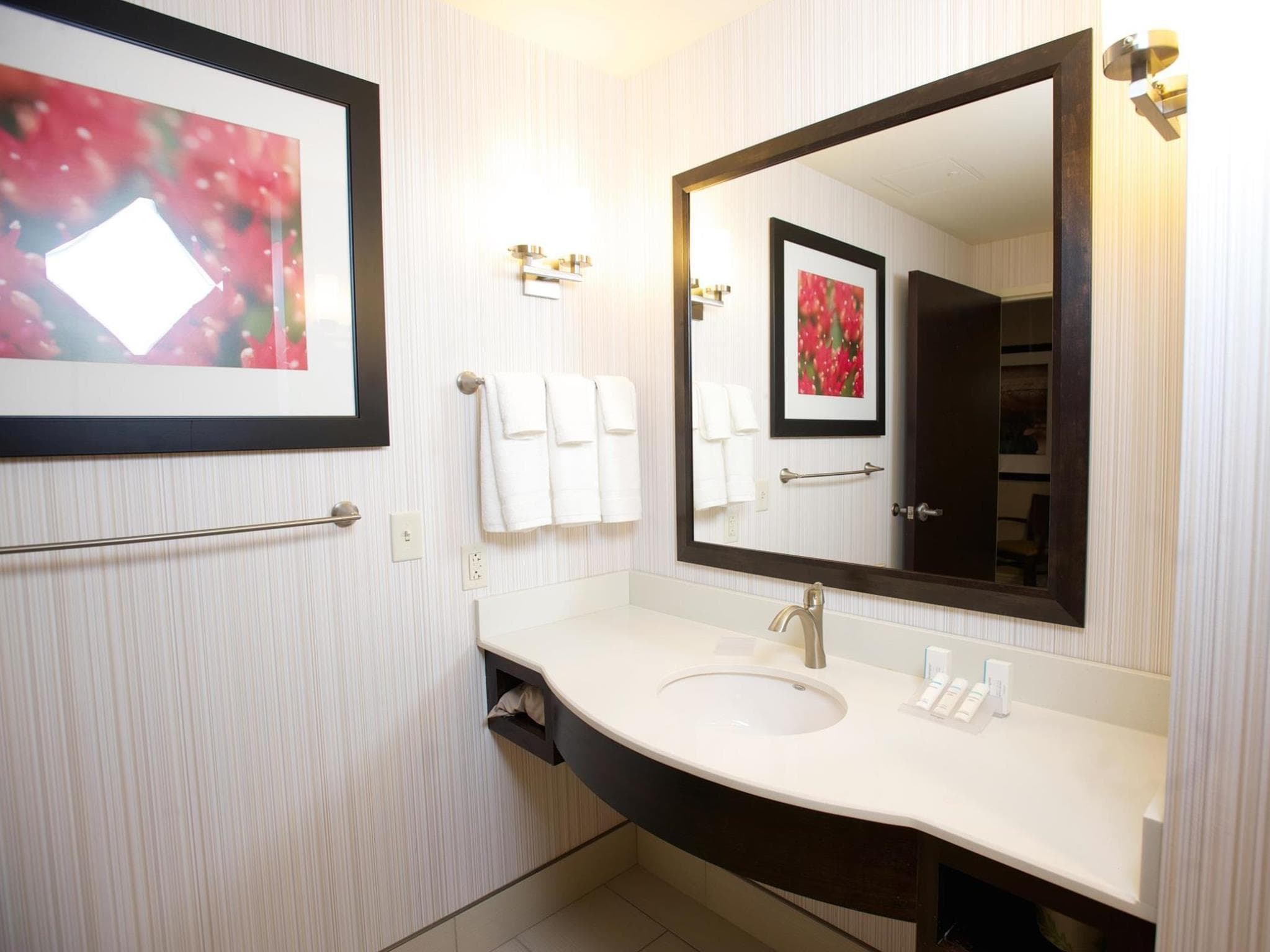 Hilton Garden Inn Buffalo Downtown photo 3