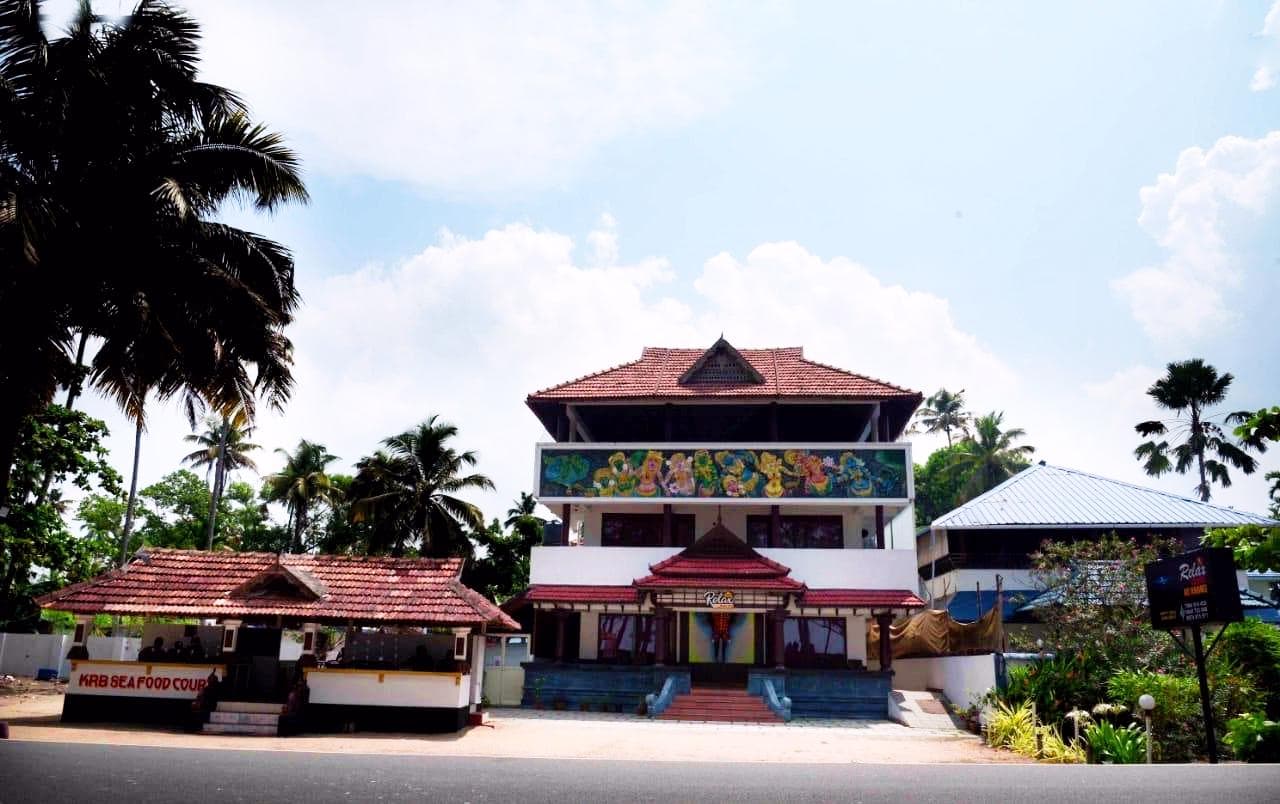 Relax inn cherai photo 4
