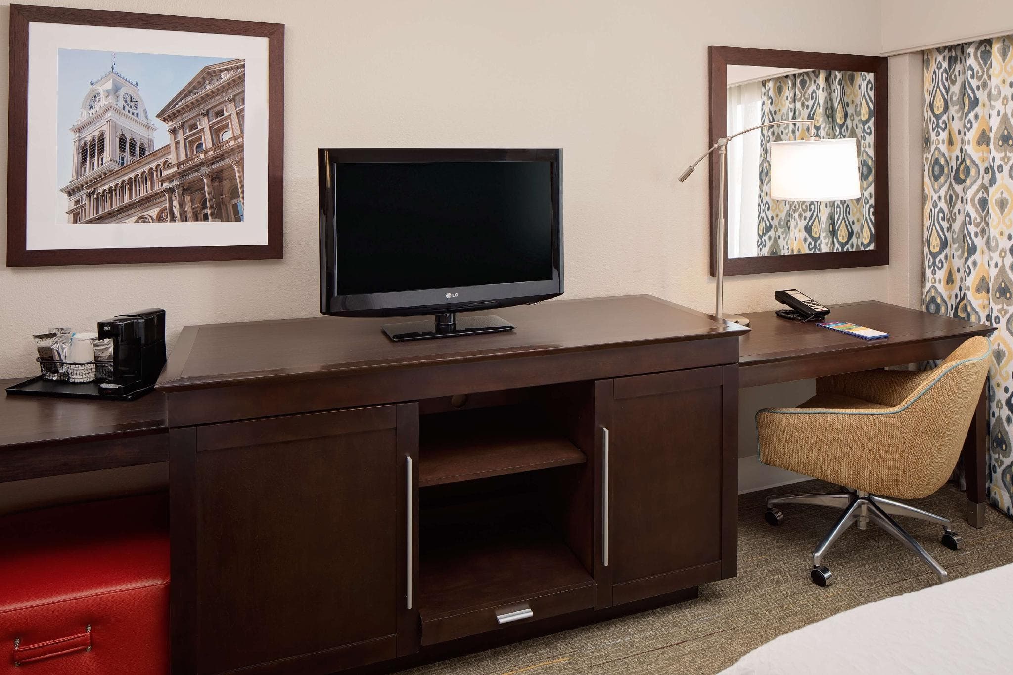 Hampton Inn Louisville Downtown photo 2