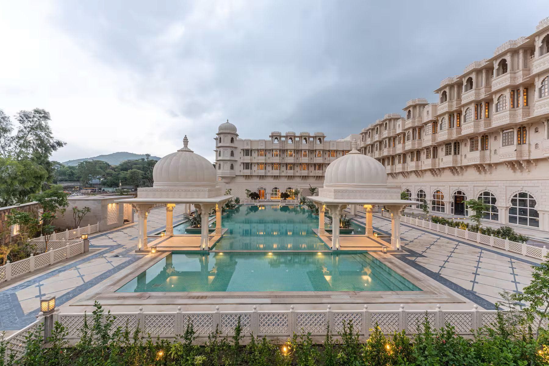 Wyndham Grand Udaipur Fateh Sagar Lake photo 4