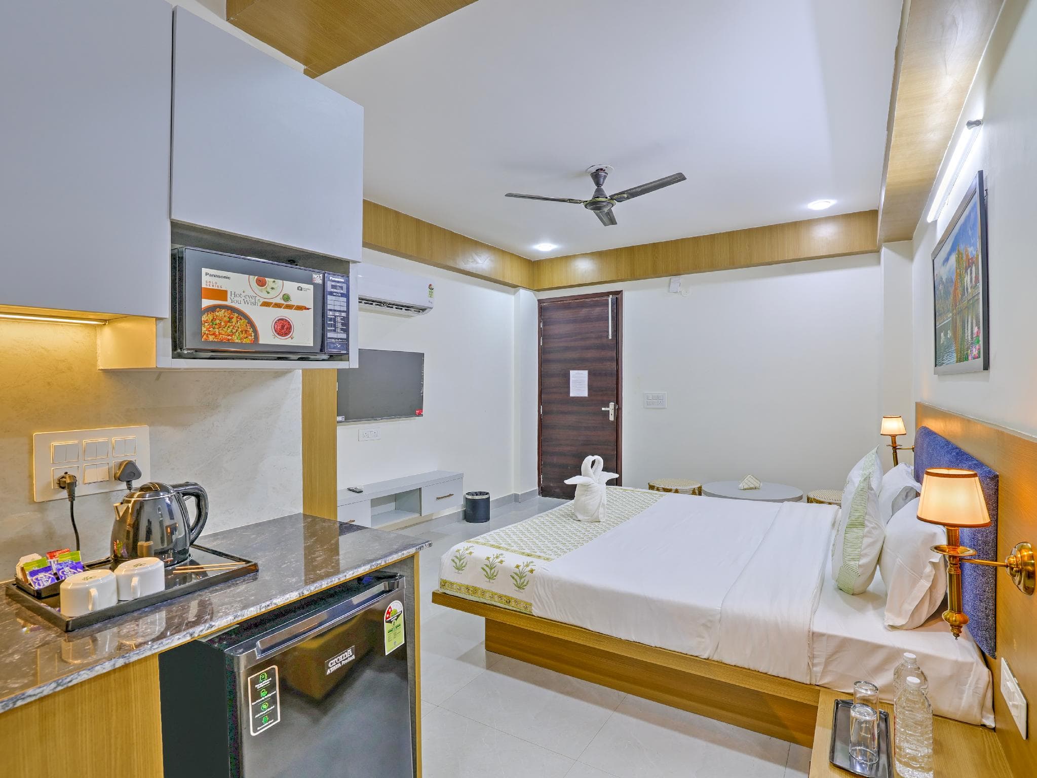 SkyLuxuria Medicity Hotel & Service Apartments photo 5