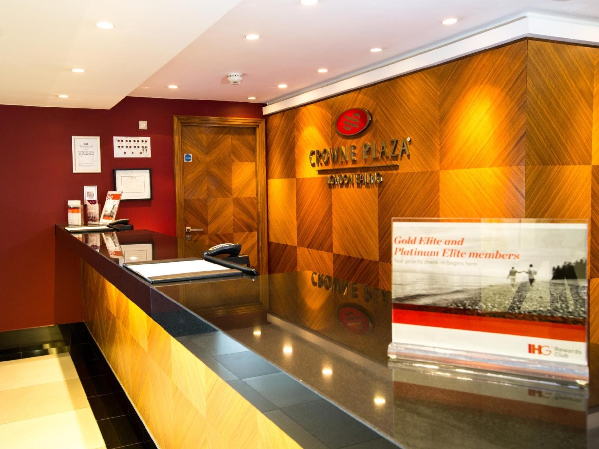 Crowne Plaza London Ealing By IHG photo 3