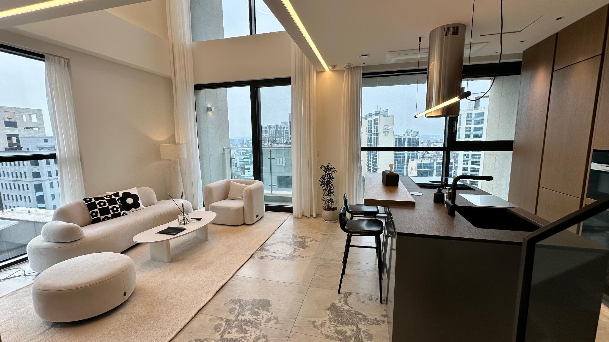 Caelum Black Gangnam Luxury Residence photo 2