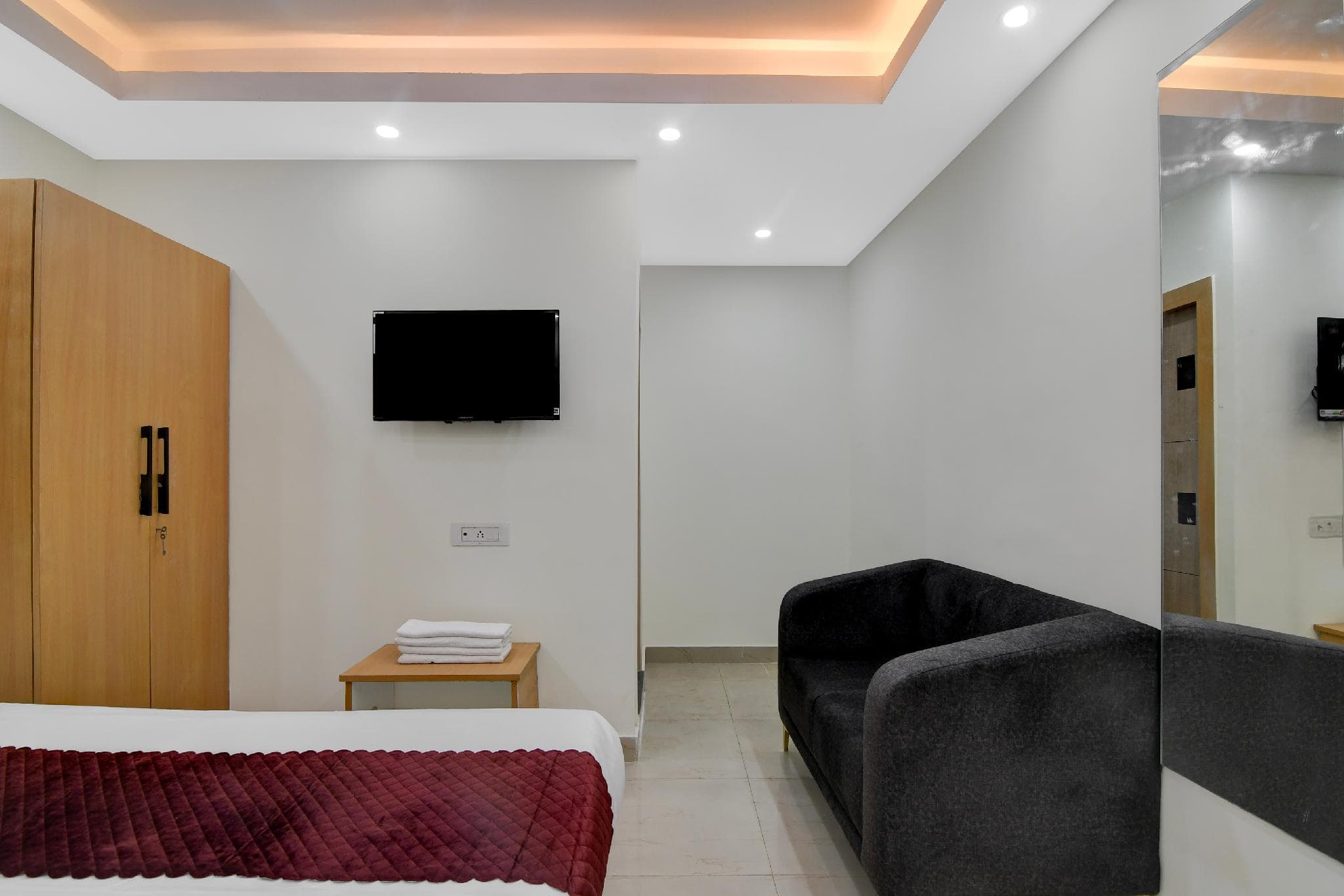 Hotel Royal Place photo 2