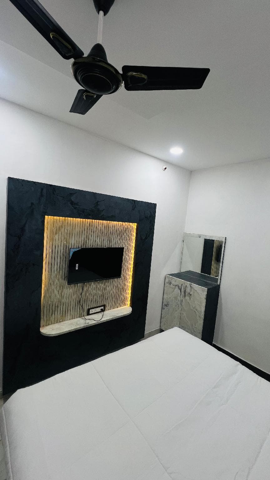 HOTEL LAXMI IMPERIAL photo 2