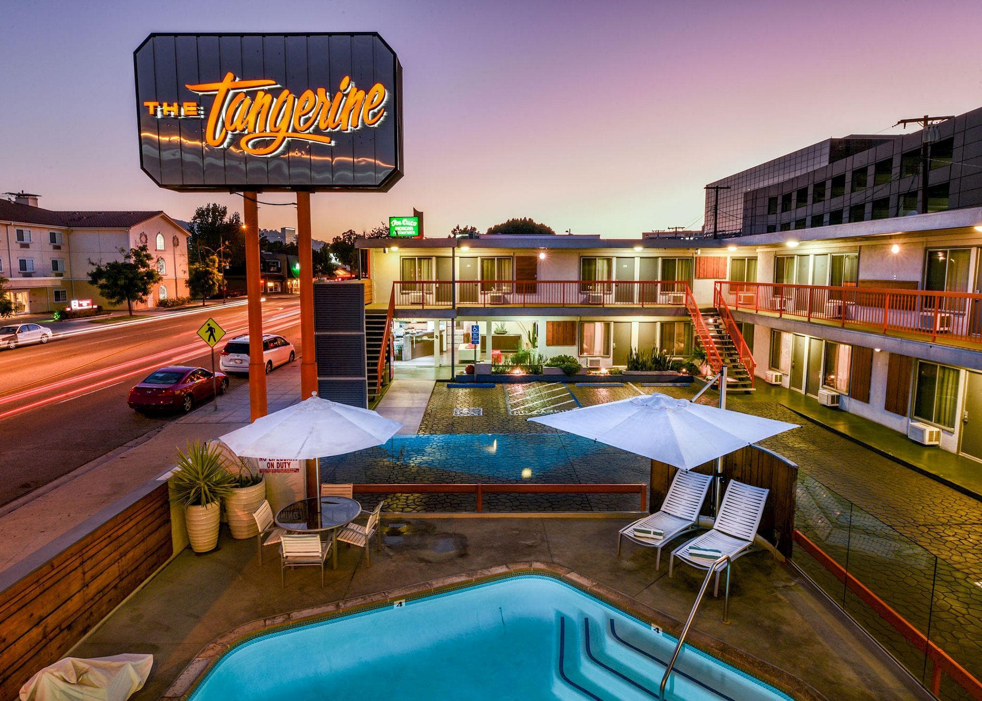 The Tangerine - A Burbank Hotel