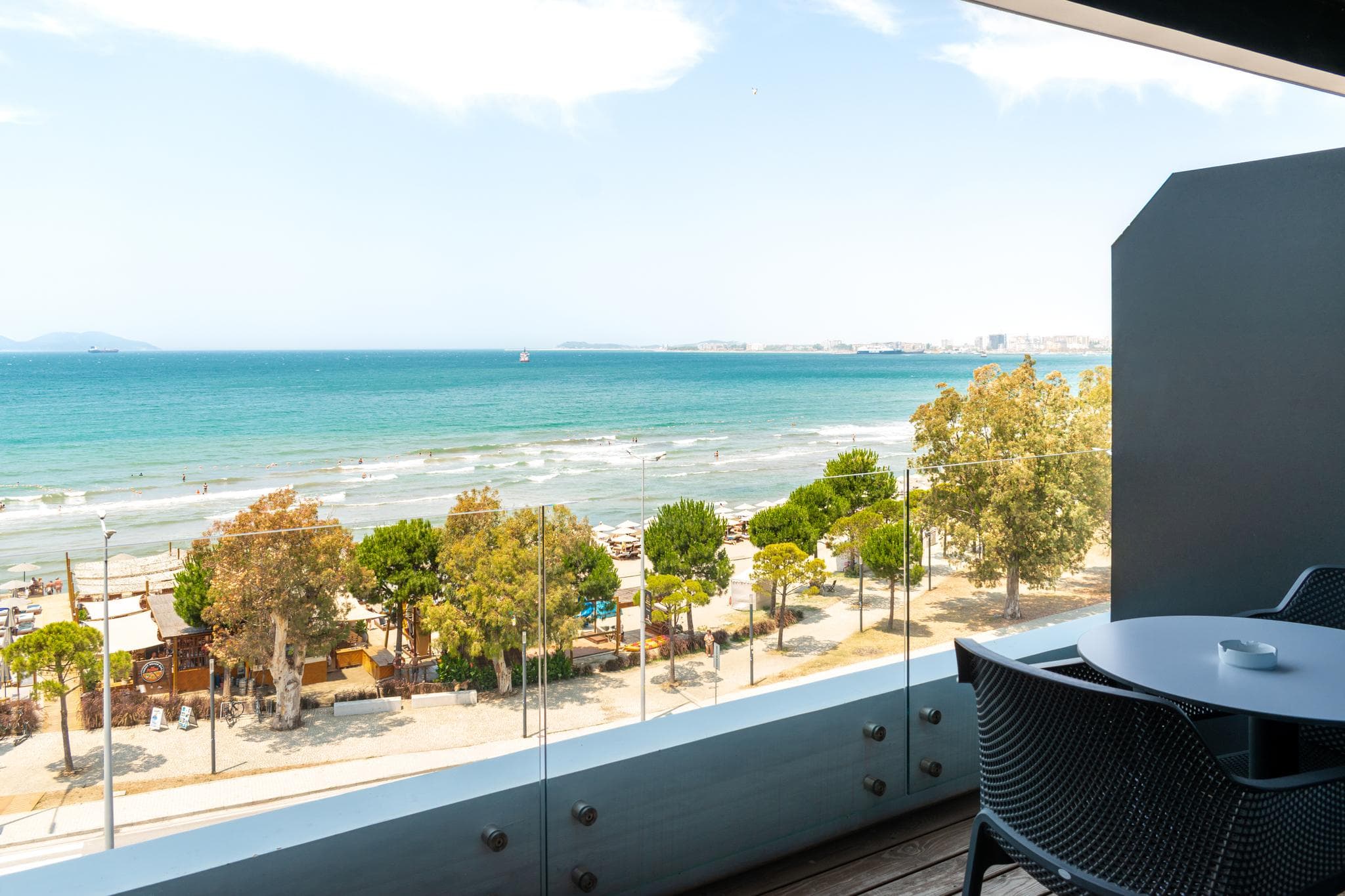 Yacht Hotel photo 2
