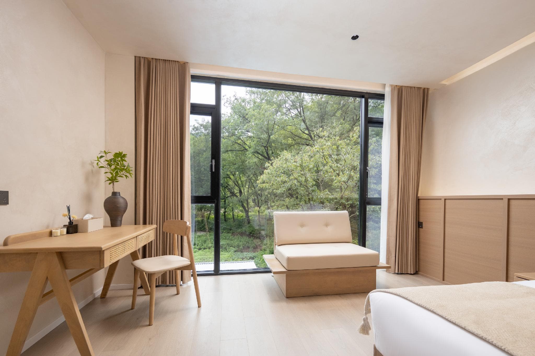 Floral Lux Hotel·Like your hotel (Jingxian Ink Painting Tingxi Scenic Area Branch) photo 2