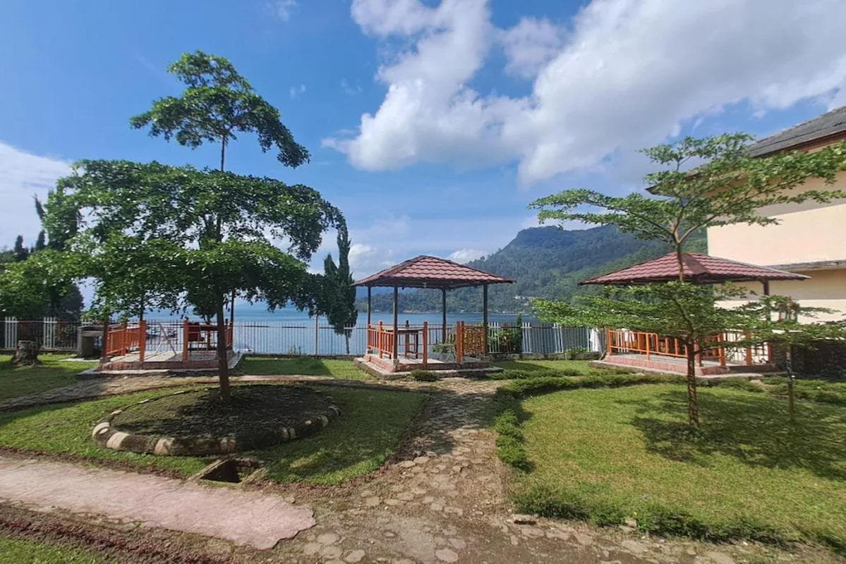 Hermina Hotel Parapat photo 4
