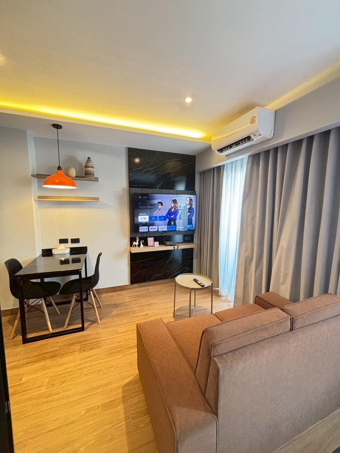 J5 HOTEL photo 3