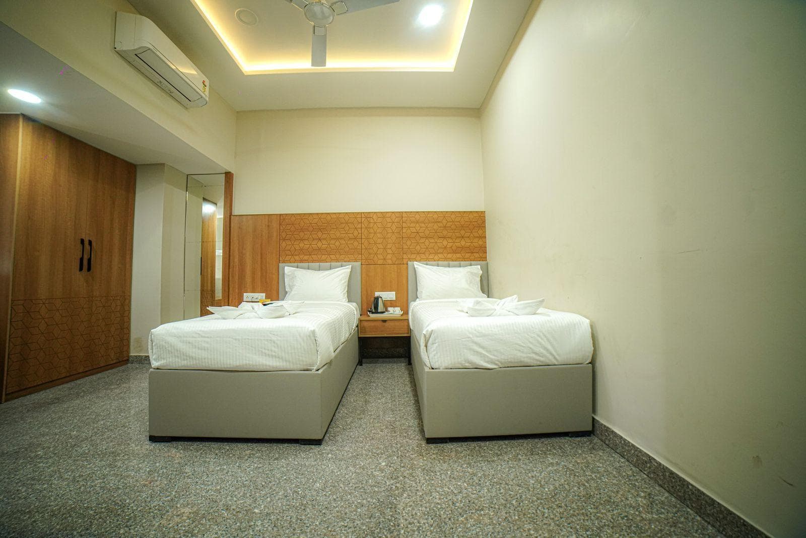 Hotel SVM Grand Bachupally photo 4