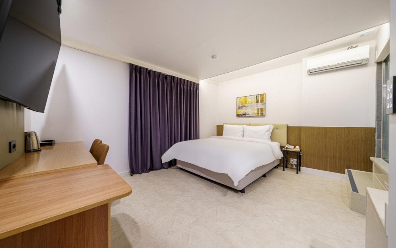 HOTEL K