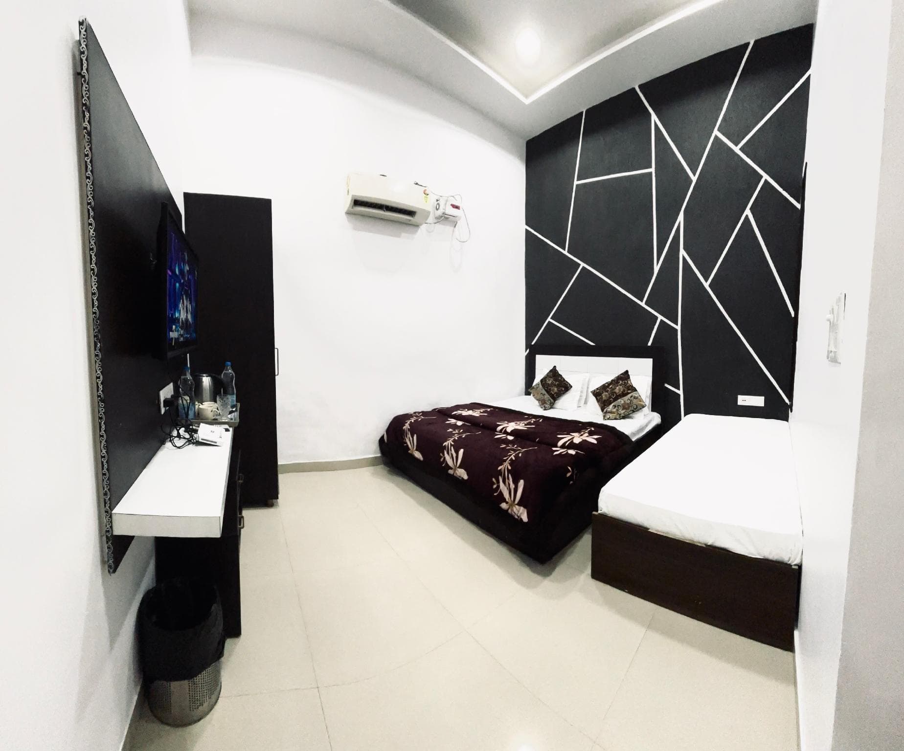 Hotel heaven inn photo 2