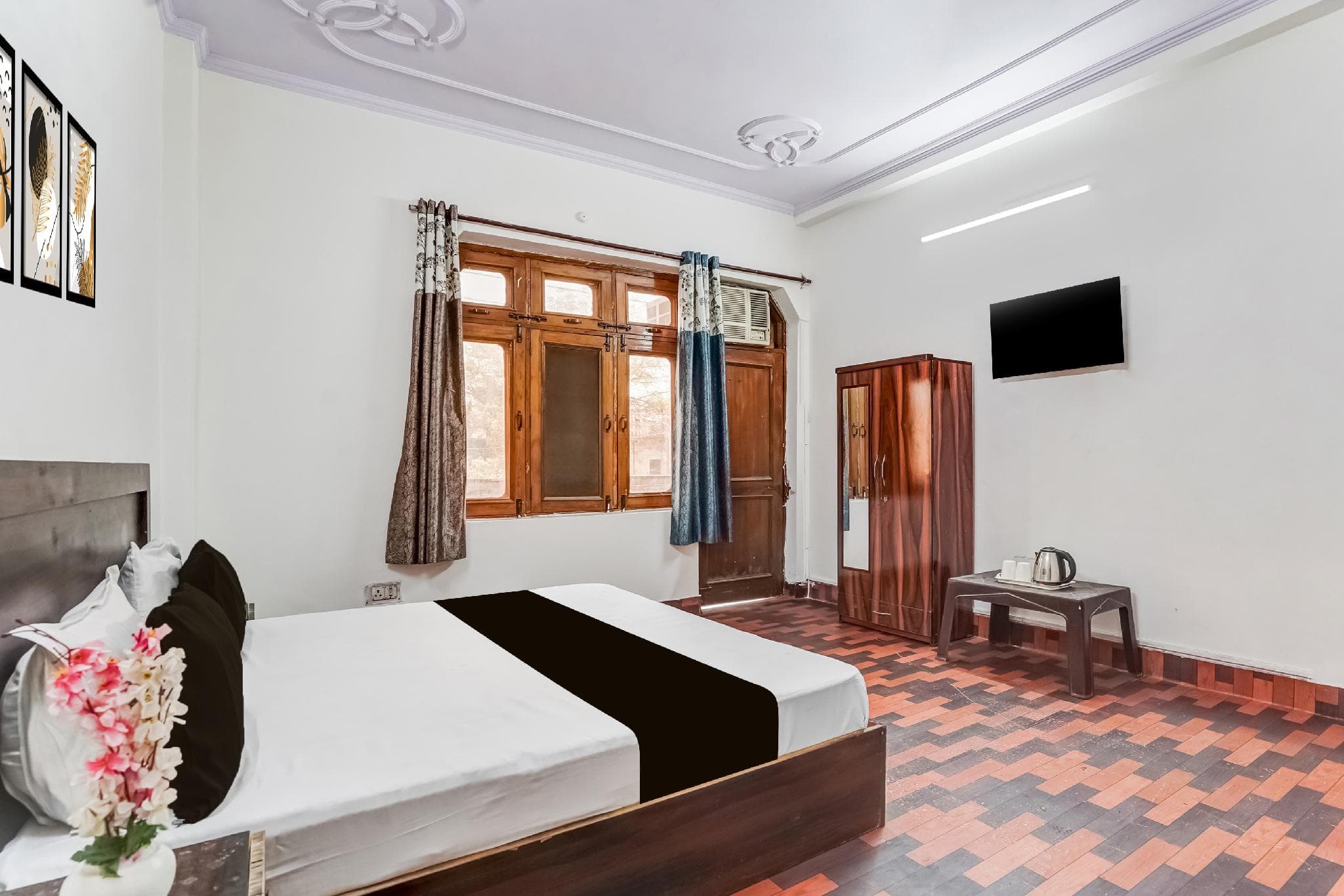 Hotel O Sector 12 Ghaziabad Formerly VIP Inn photo 2