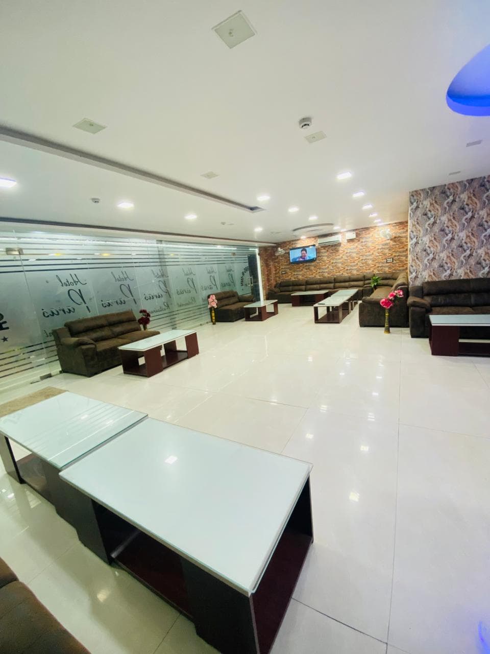 Hotel Paras R Inn photo 3