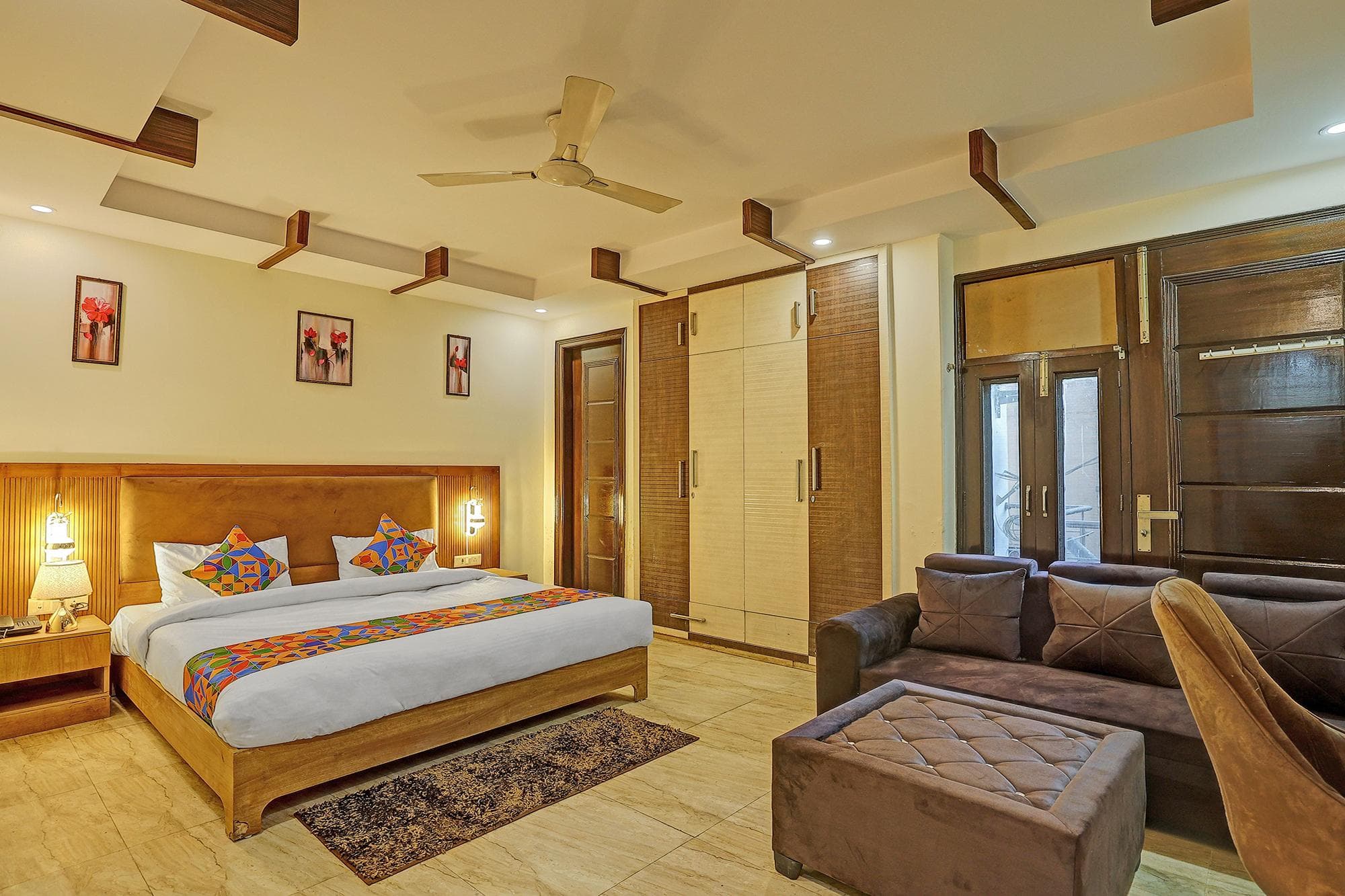 FabHotel Orchid White Inn - 600 M From Noida Sector 16 Metro Station photo 2
