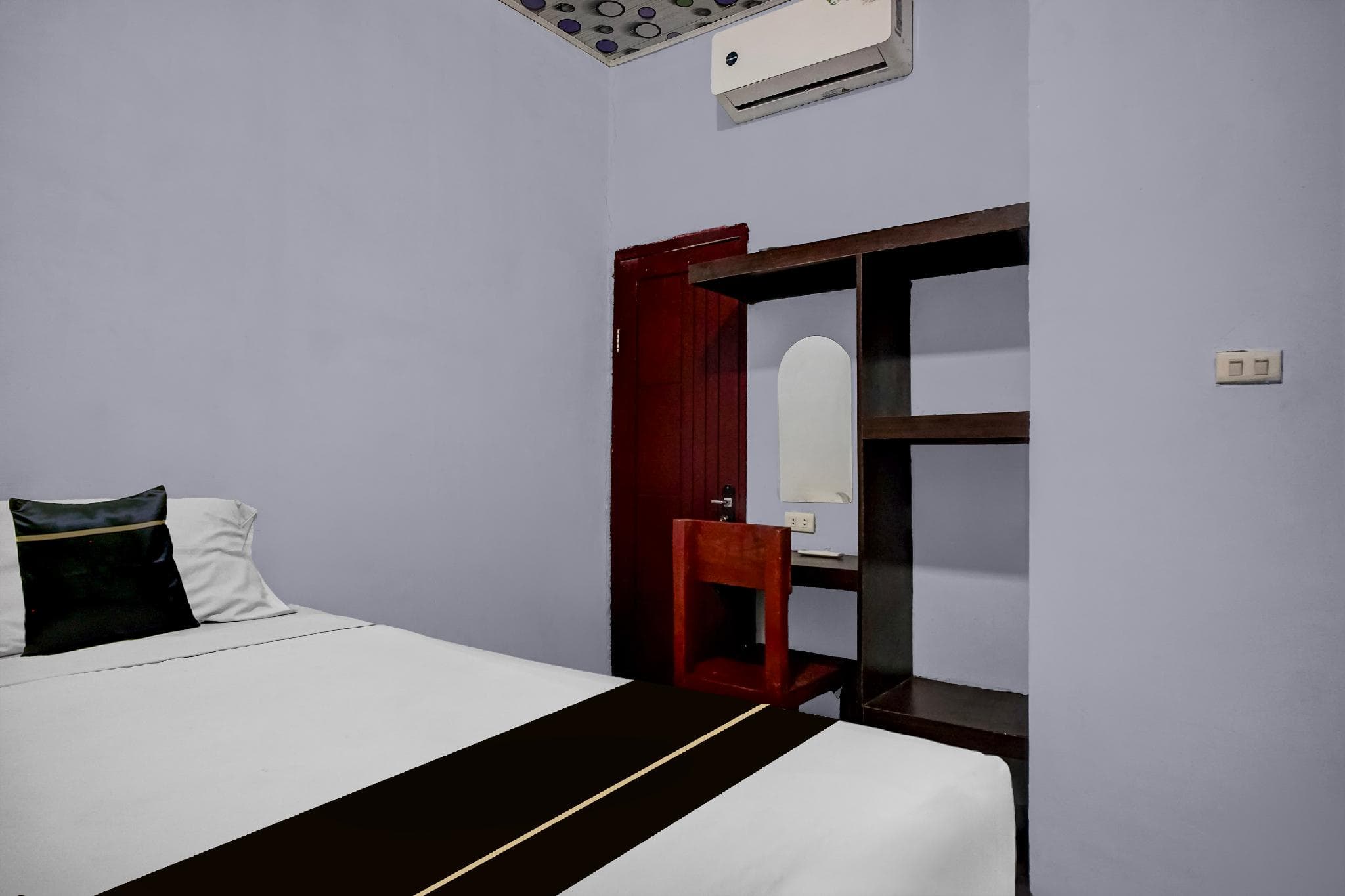 Hotel O near Ring Road City Walks formerly Graha Aisyah photo 5