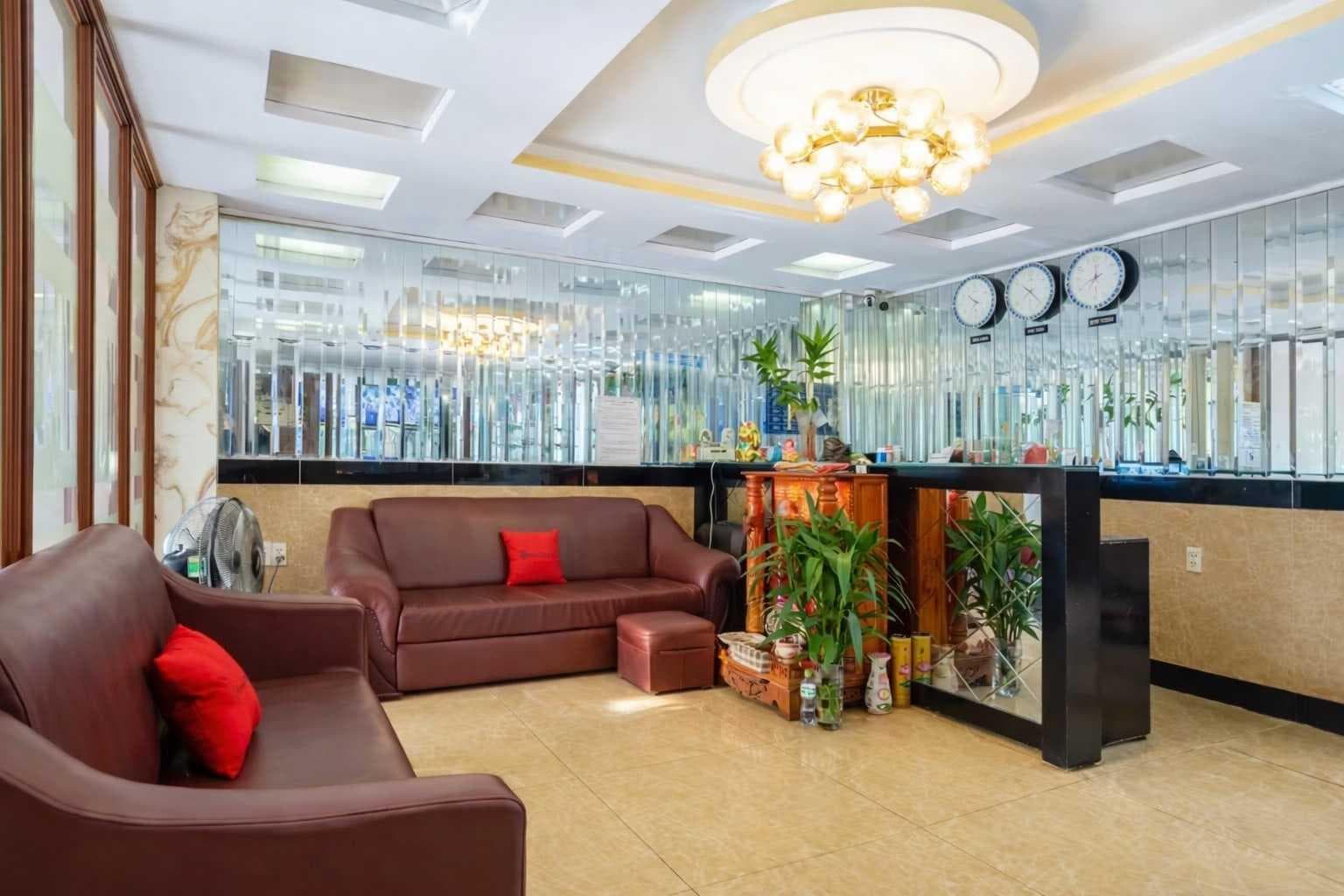 Bellvilla Long Phung Hotel photo 3